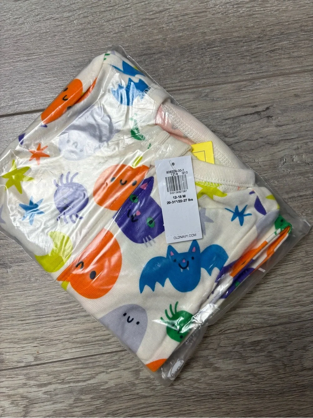 Old Navy Halloween Footed Pajamas 12-18 Months